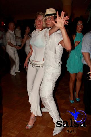 White Sommer Salsa Night 110 2009-08-15