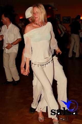 White Sommer Salsa Night 142 2009-08-15